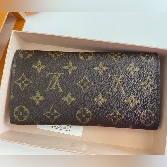 Louis Vuitton Emilie Wallet - Picture 14 of 16